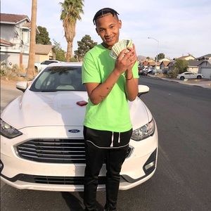 Meet your Posher, Henry